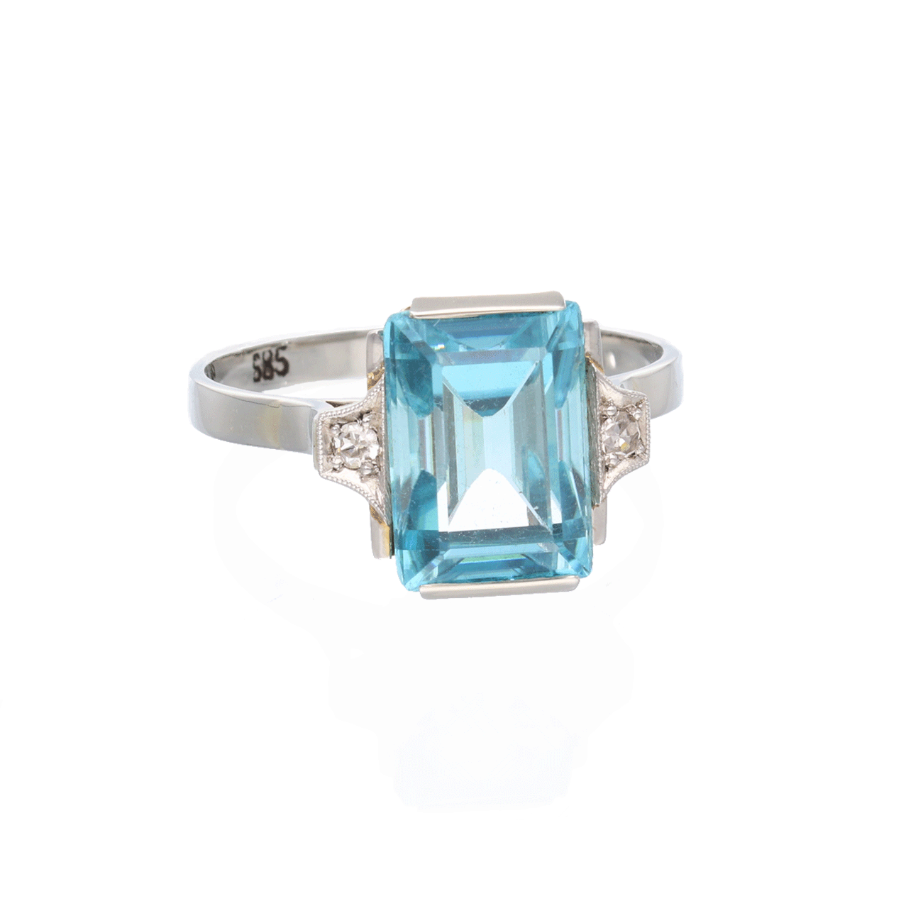 Ring mit blauem Zirkon