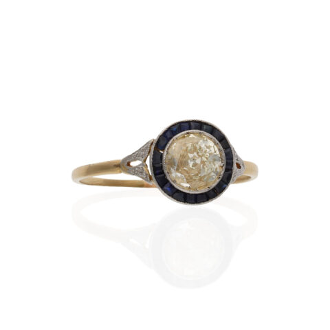 „Target-Ring“ mit gelbem Diamant