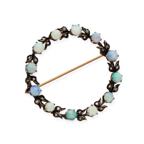 Brosche mit Diamanten und Opalen